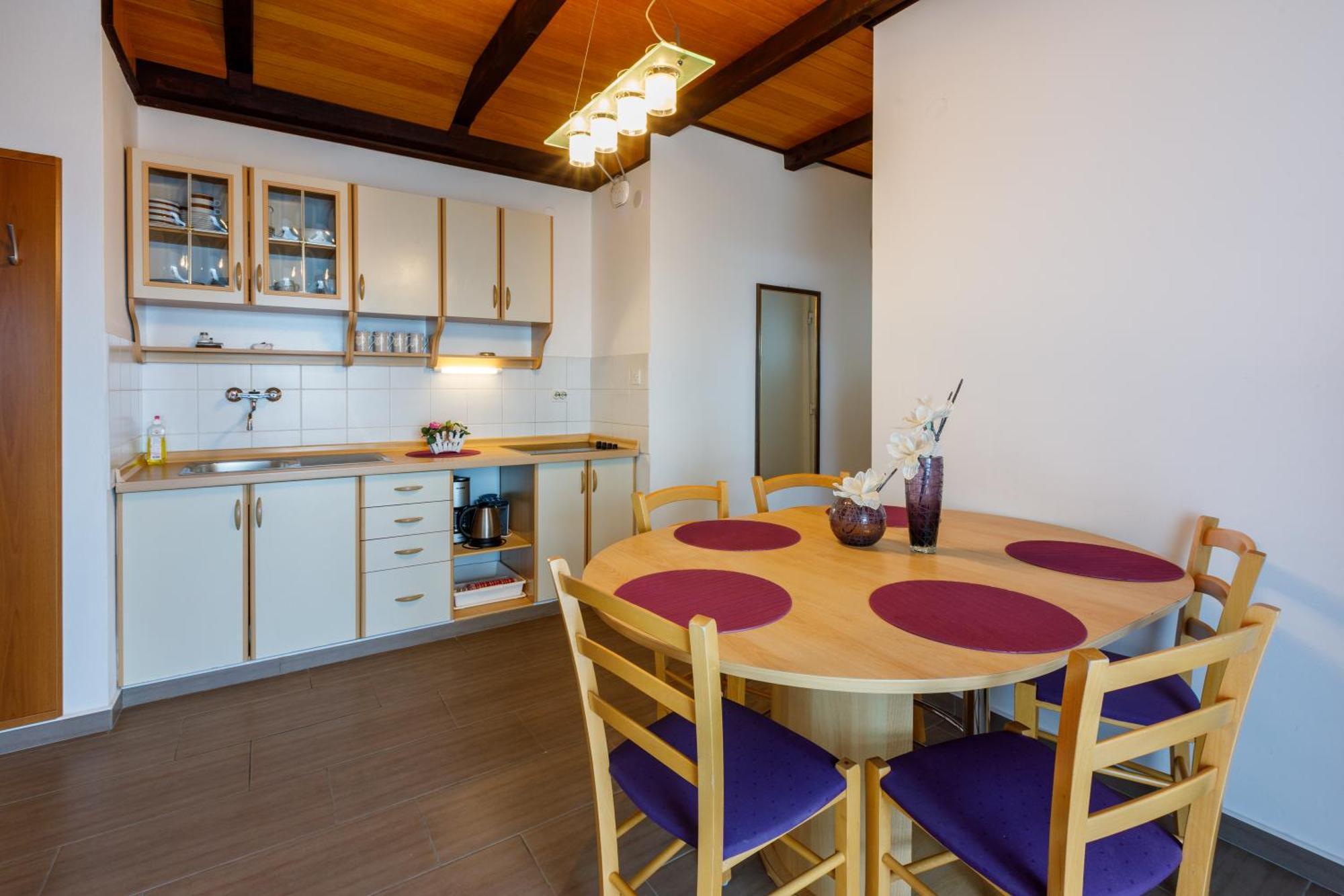 Apartmani Visnja Crikvenica Exterior photo